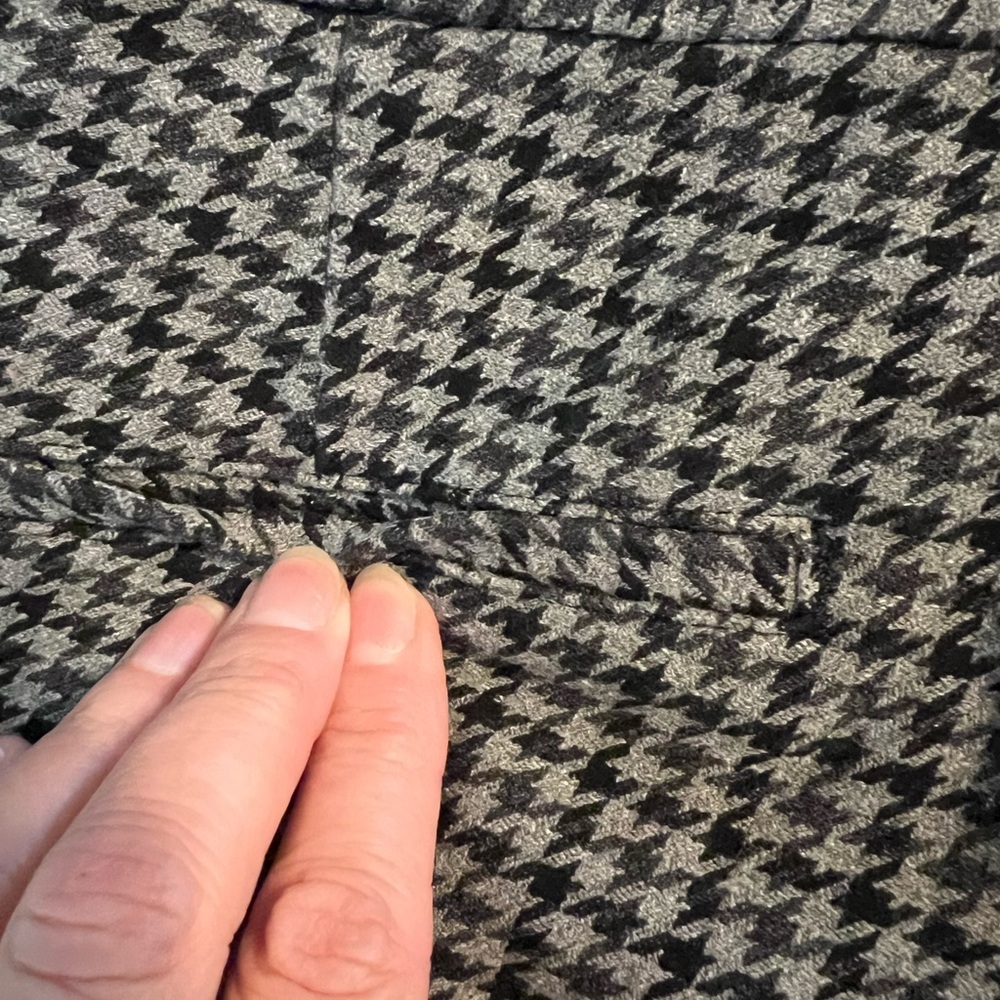 Chic Old Navy Houndstooth Patterned Pixie Pants - image 4